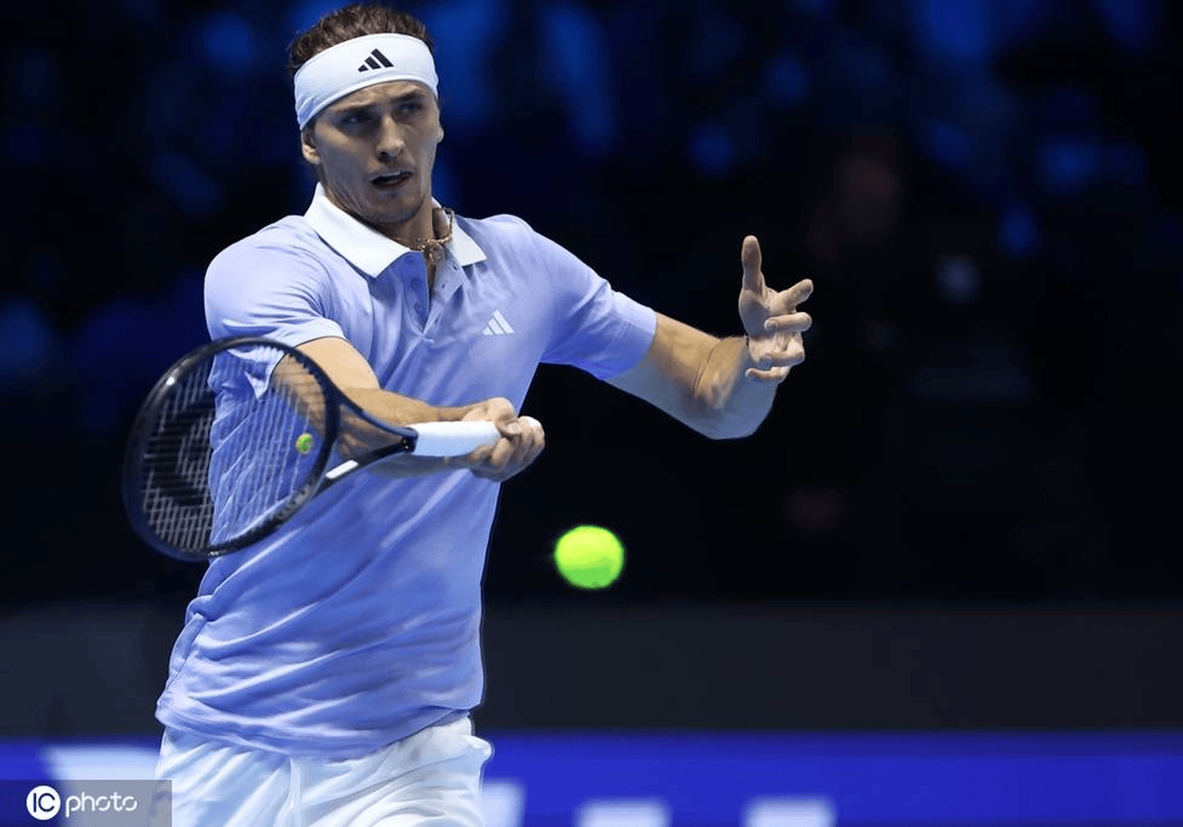 爱游戏在线-年终总决赛力克美网，兹维列夫统治全场