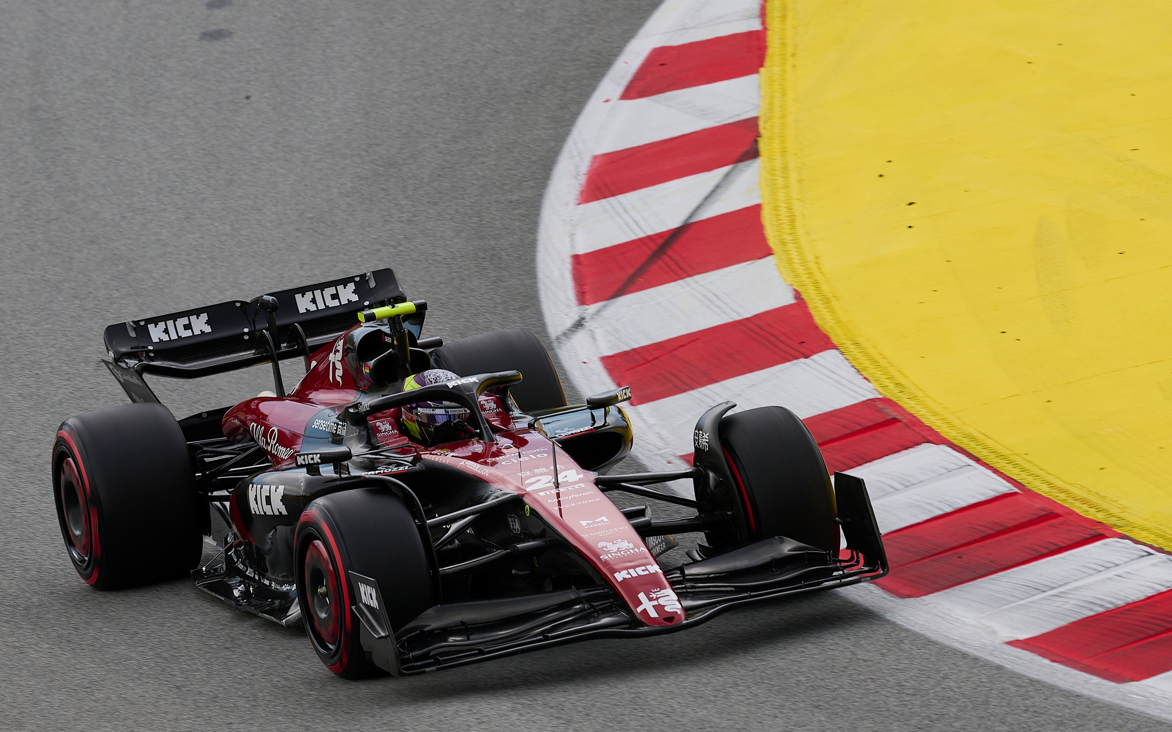 爱游戏在线-红牛车队完胜索伯车队，周冠宇扛起全队