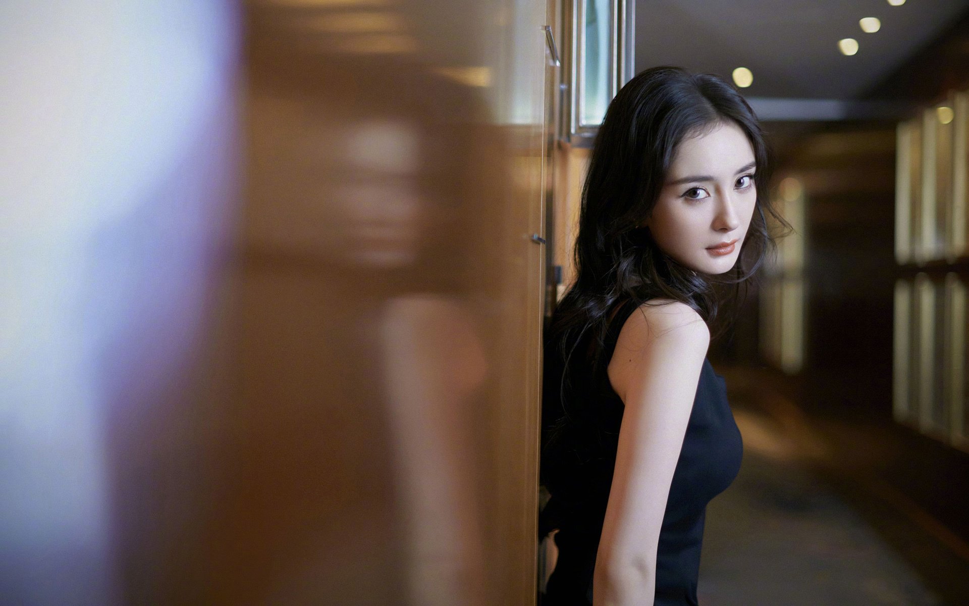 同一夜,异曲同工,山西的冷雨与乔治的热焰,竞技场永恒的魅力