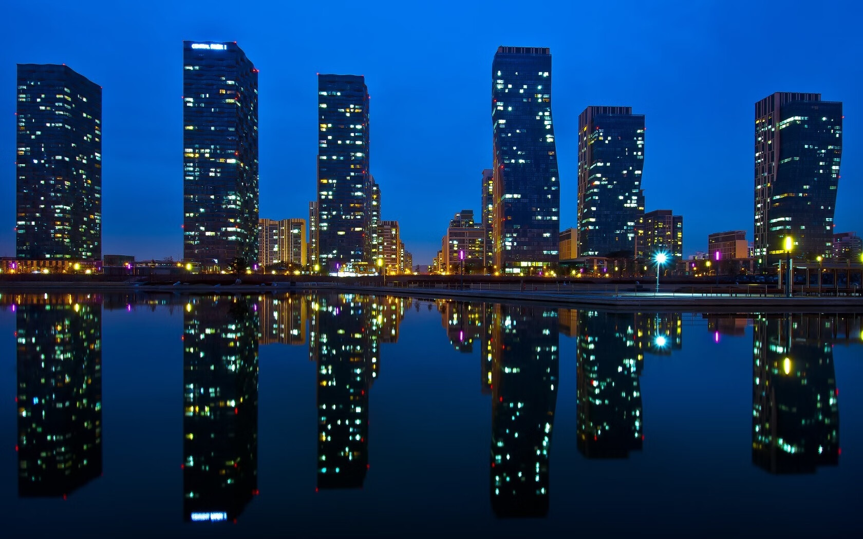 铁闸与洪流,当戈贝尔遇见东方篮球的淬火时刻