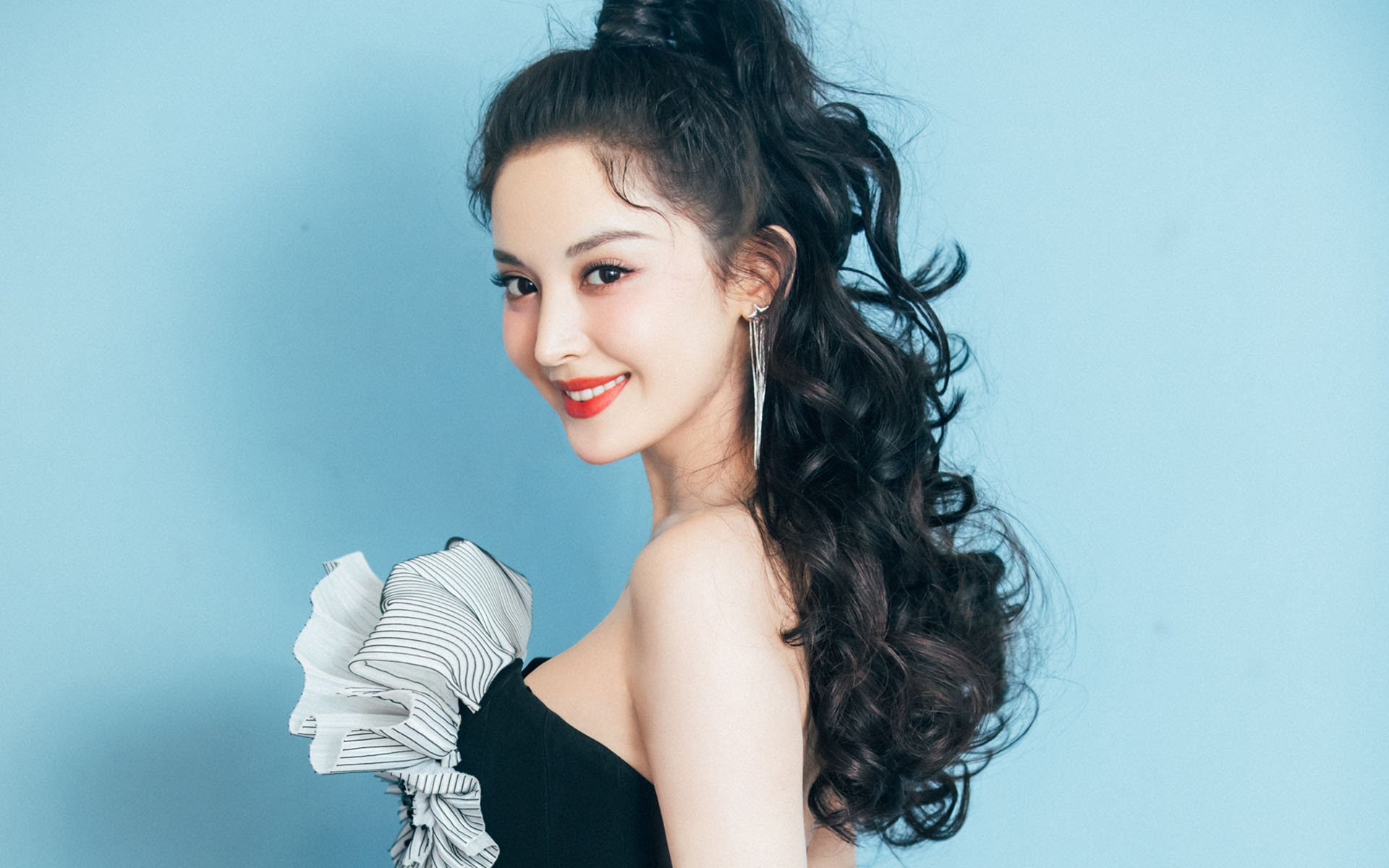 爱游戏入口-切特雷霆一击破长夜，森林狼万箭齐发锁休城